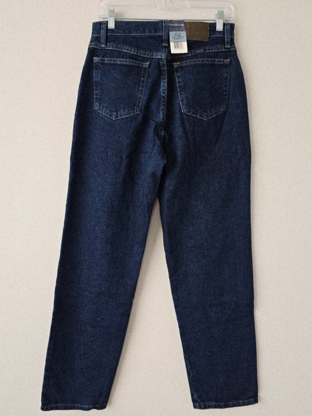 Wrangler Blues Relaxed Fit Jeans Dark Wash Women Size 4 x 32 NWT - Picture 3 of 7